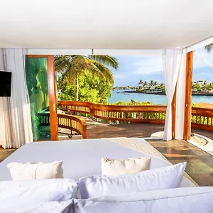 Escalesia Galapagos Hotel